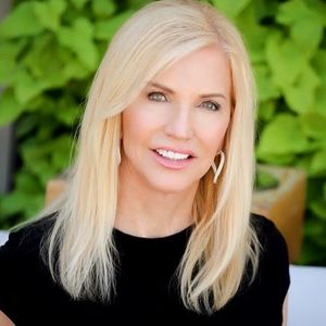 Meet your Posher, Roxana